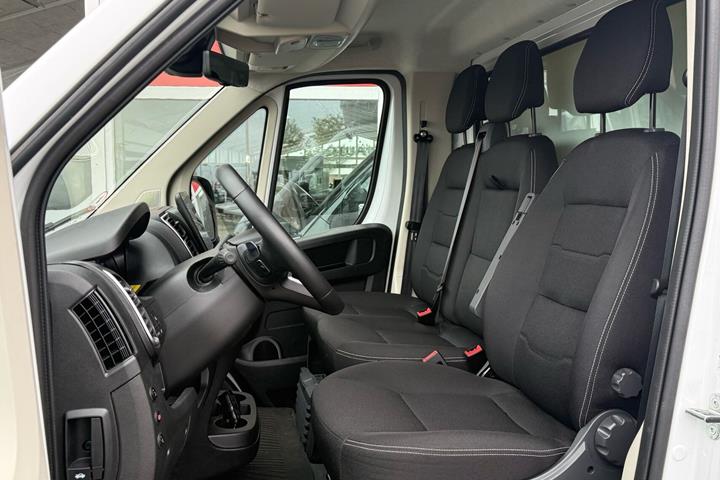 Hvid Fiat E-Ducato fra 2025