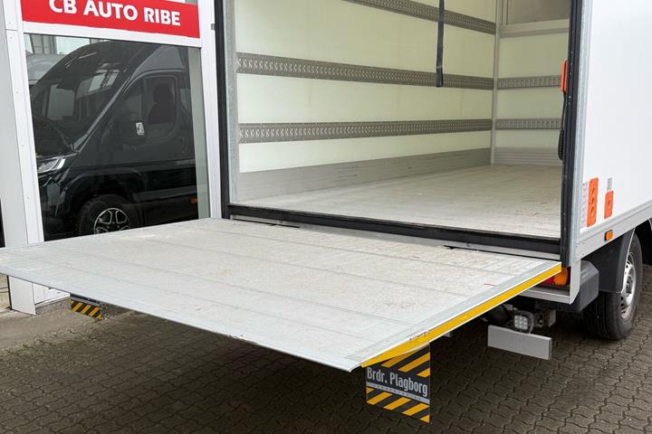 Hvid Fiat E-Ducato fra 2025