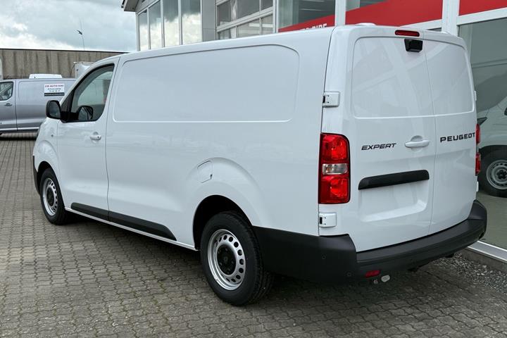 Hvid Peugeot Expert fra 2026