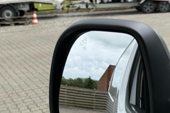Hvid Peugeot Expert fra 2026