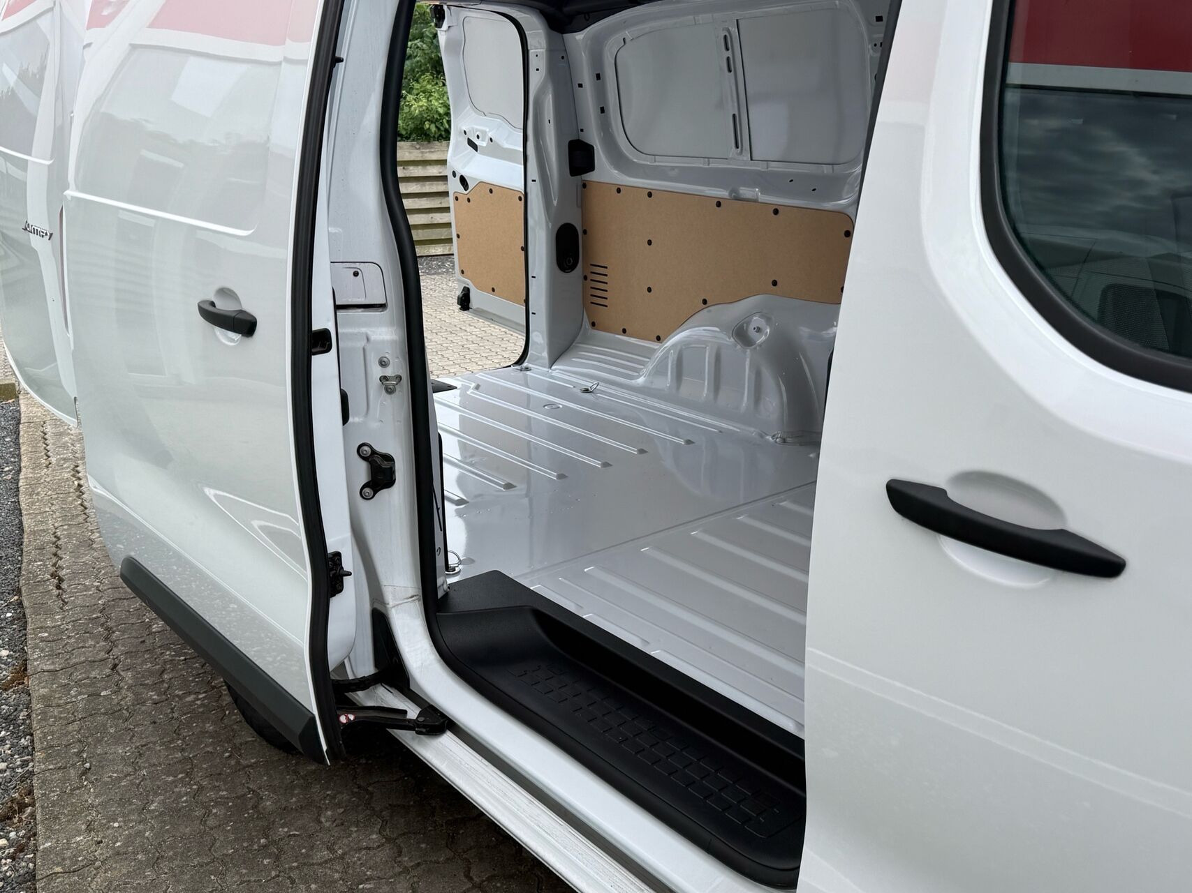 Hvid Citroën Jumpy fra 2026