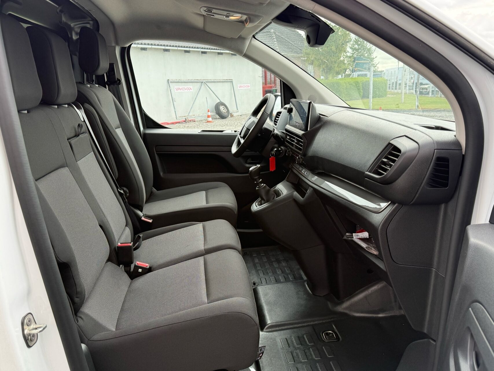 Hvid Citroën Jumpy fra 2026
