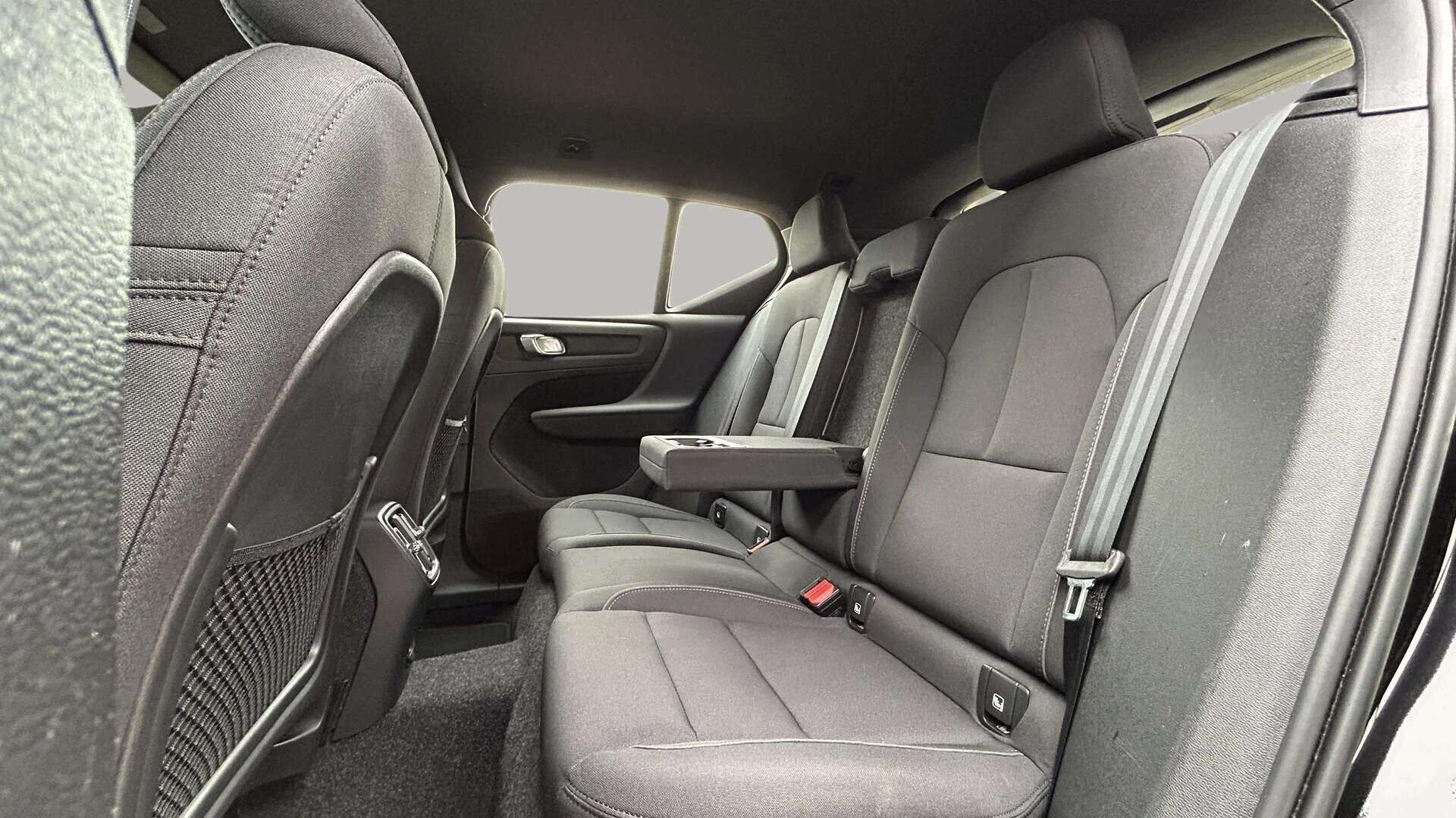 Sort Volvo XC40 fra 2023