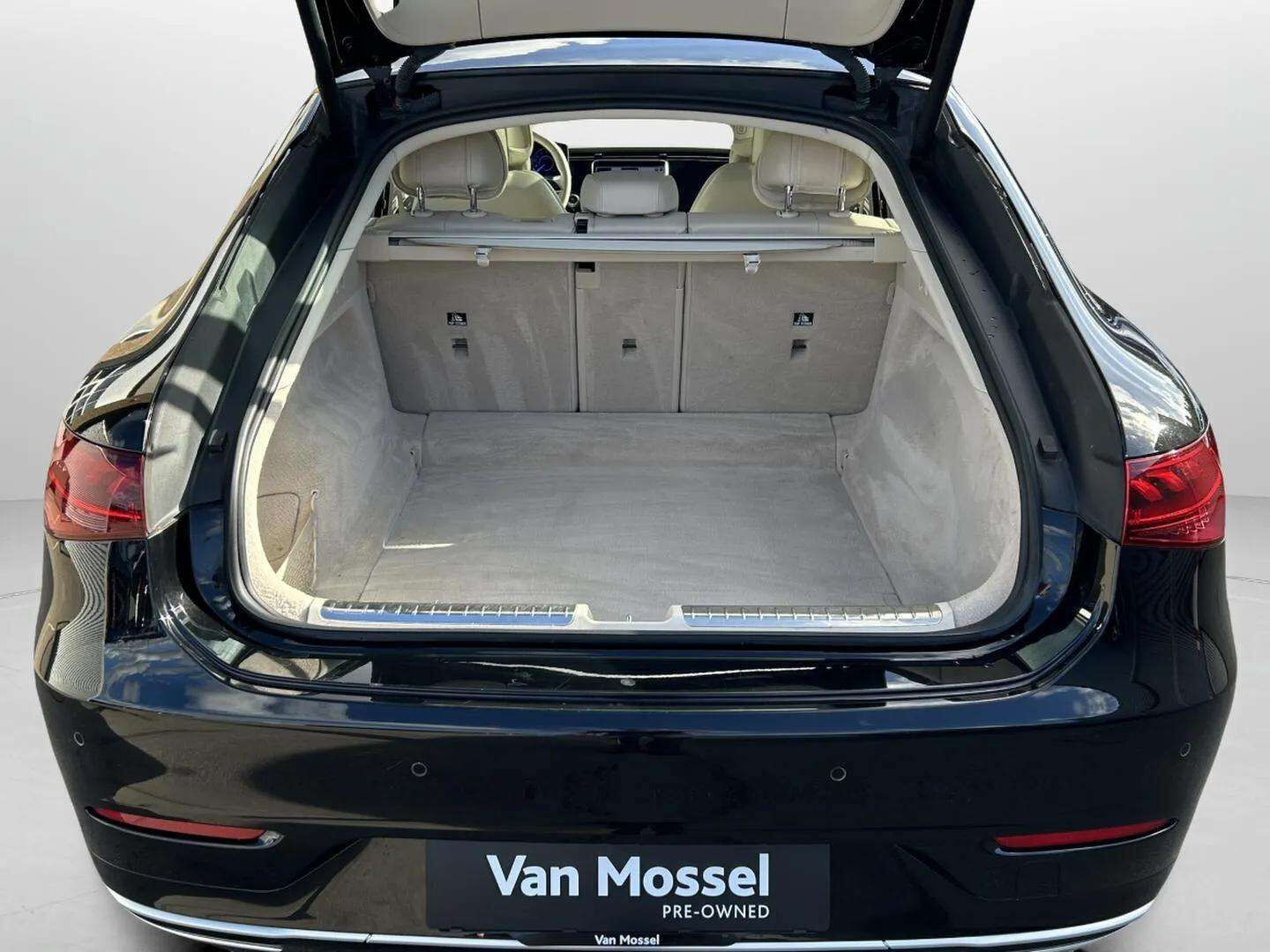 Sort Mercedes EQS 450+ fra 2022