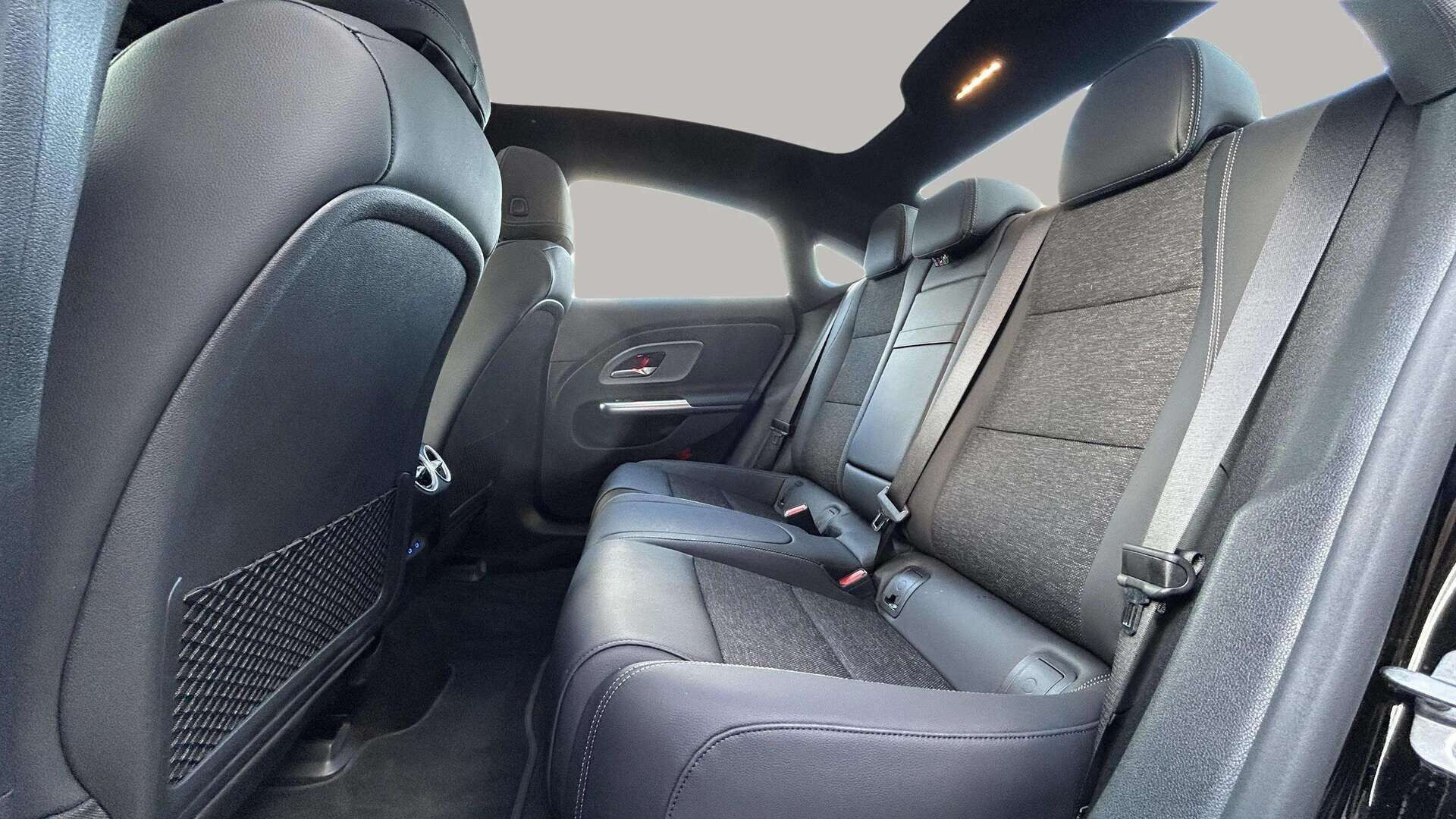 Sølv Mercedes CLA200 fra 2026
