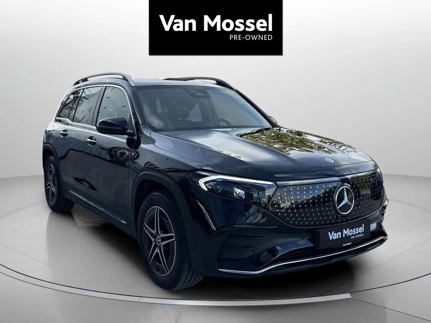 Sort Mercedes EQB250+ fra 2025