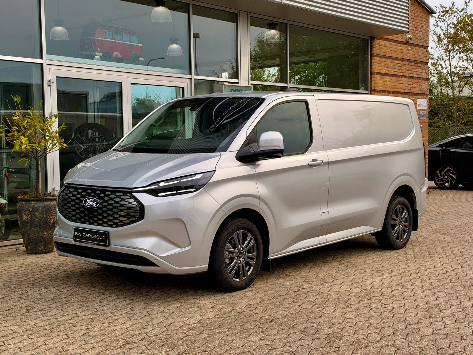 Ford E-Transit Custom 320 L1 71 Limited