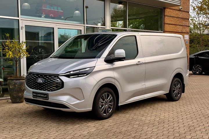 Grå Ford E-Transit Custom 320 L1 fra 2026