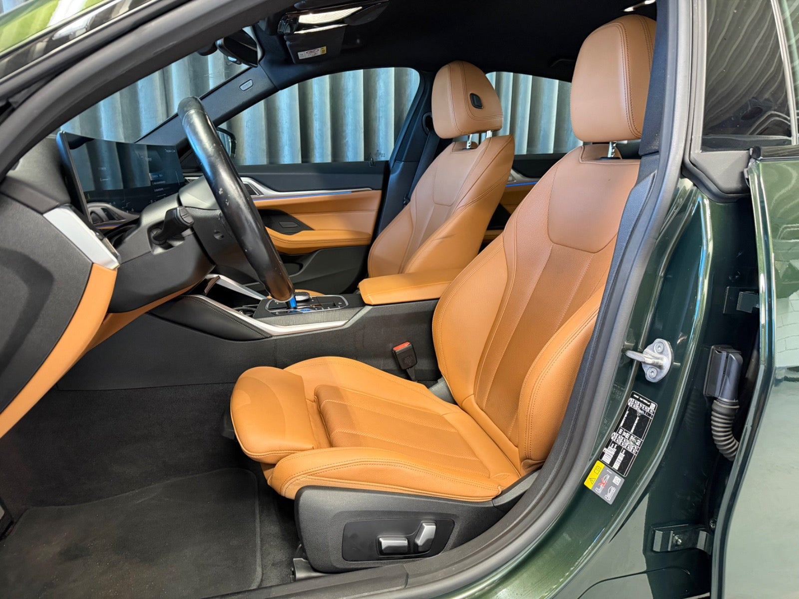 Grøn BMW i4 fra 2023