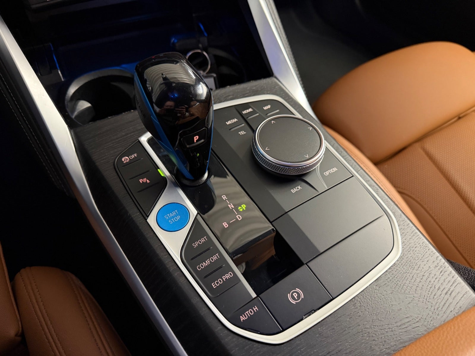 Grøn BMW i4 fra 2023