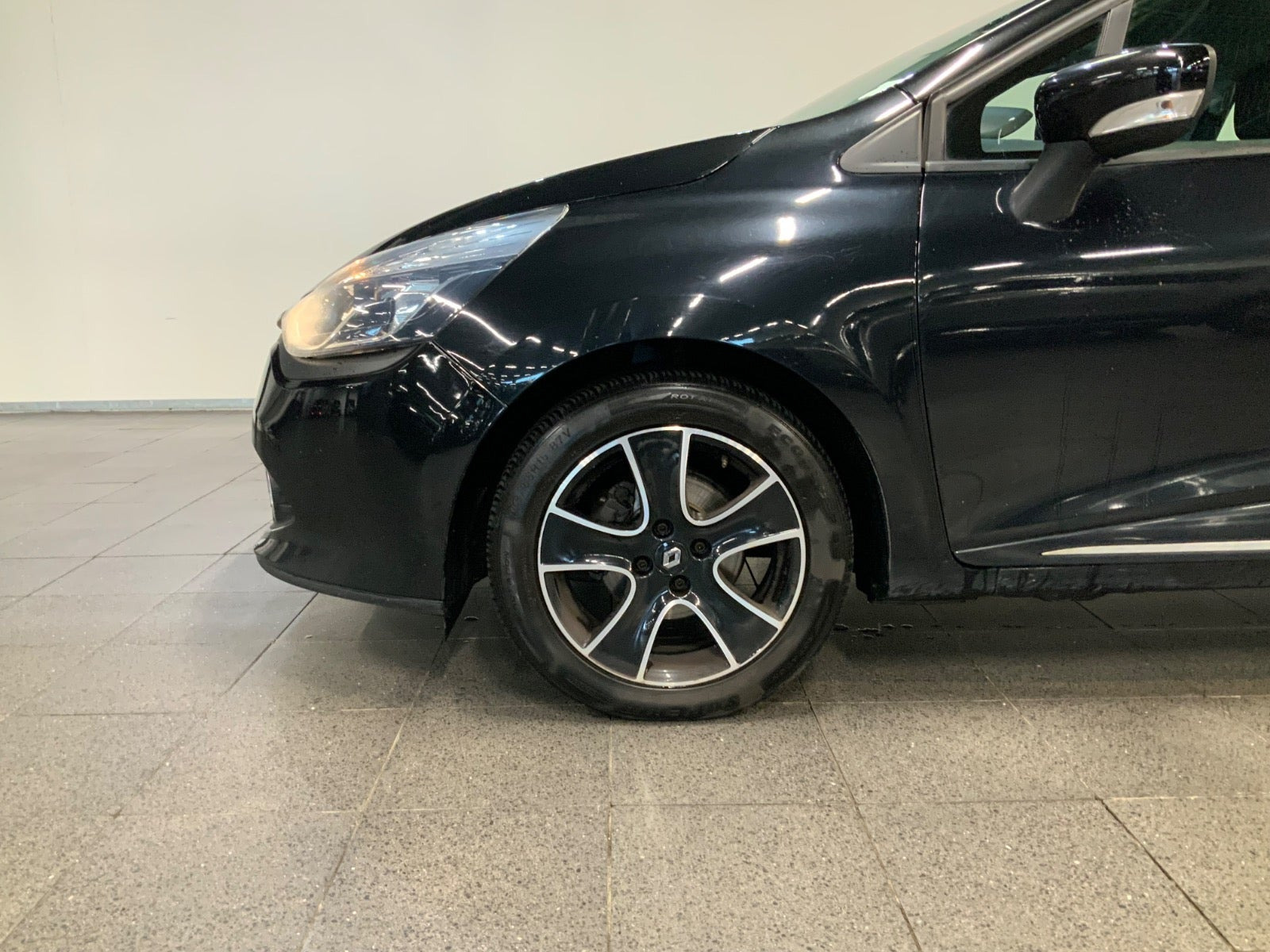 Sort Renault Clio IV fra 2015