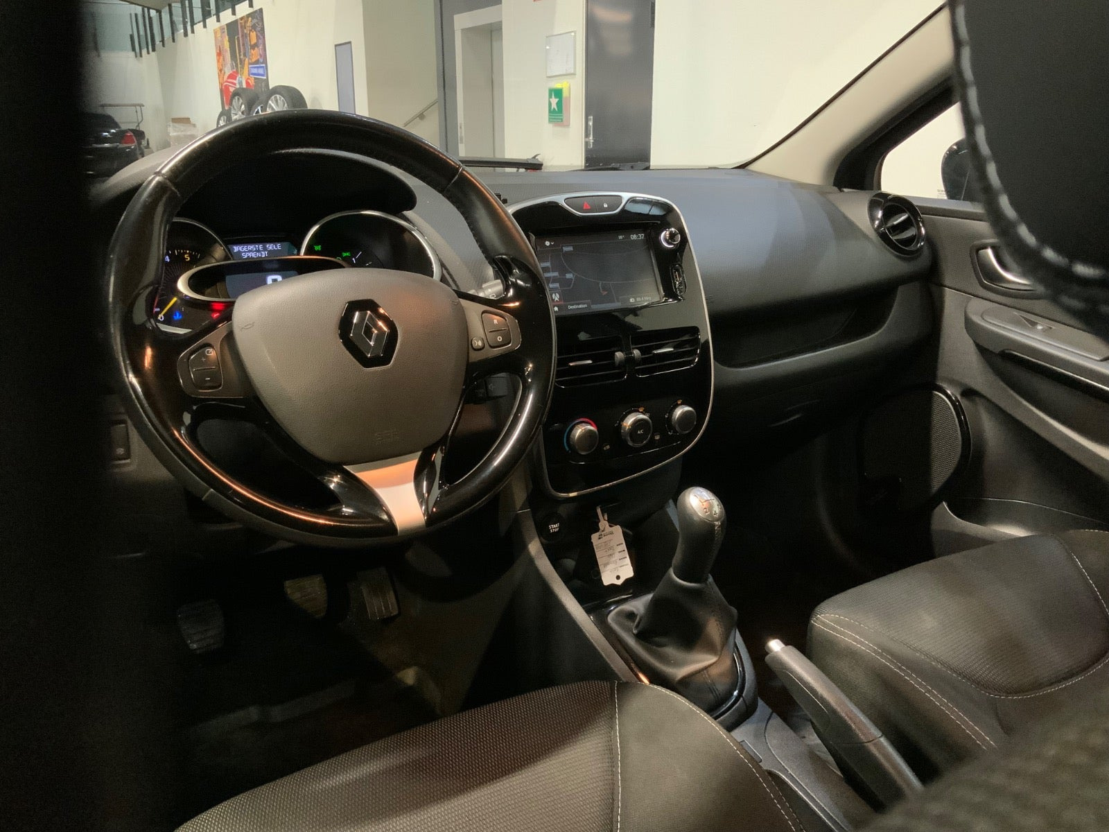 Sort Renault Clio IV fra 2015