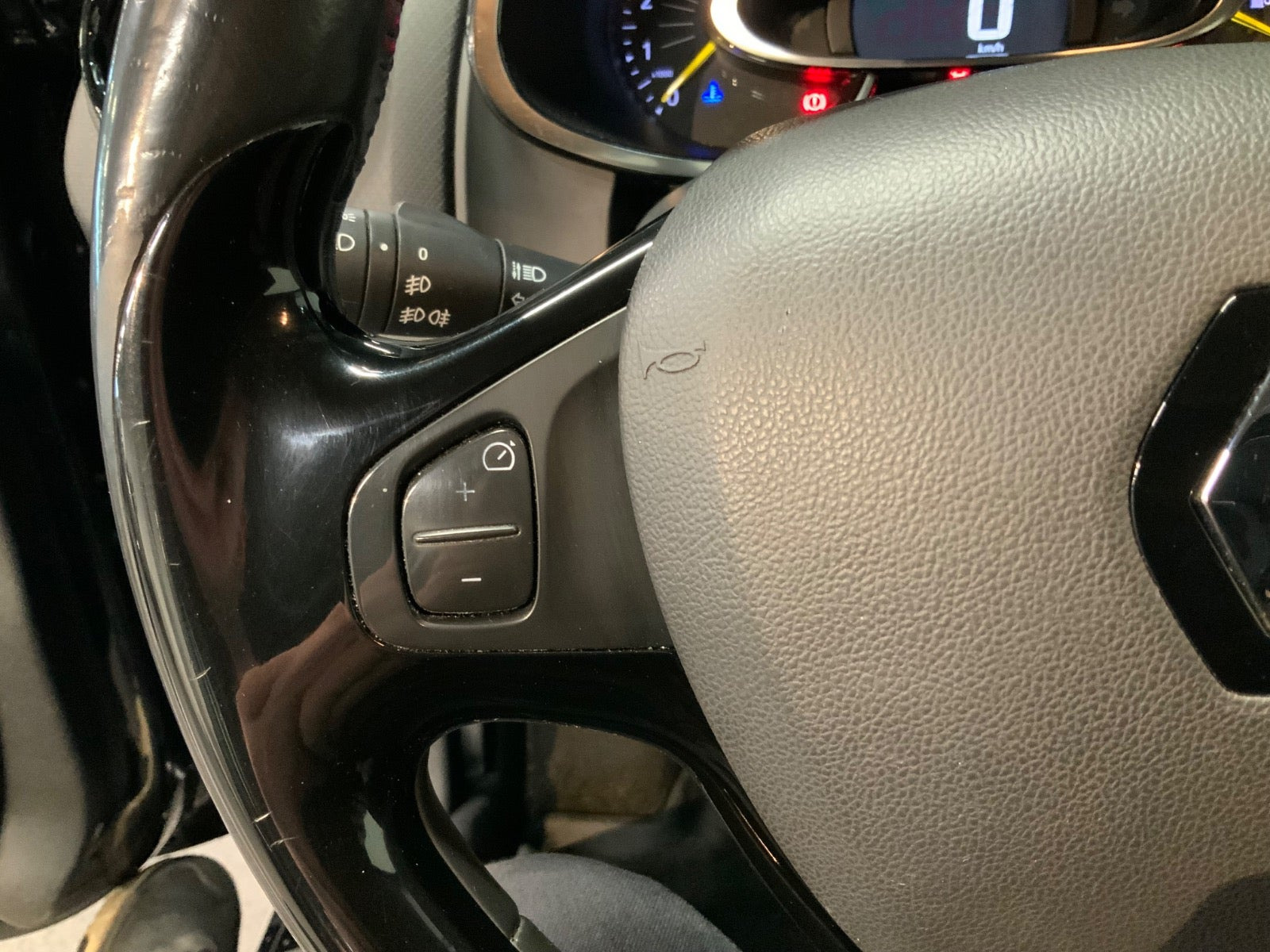 Sort Renault Clio IV fra 2015