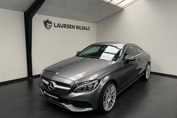 Grå Mercedes C220 d fra 2017