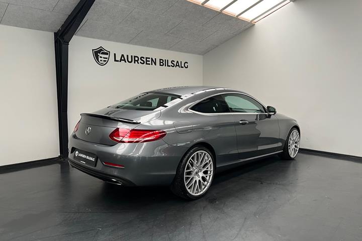 Grå Mercedes C220 d fra 2017