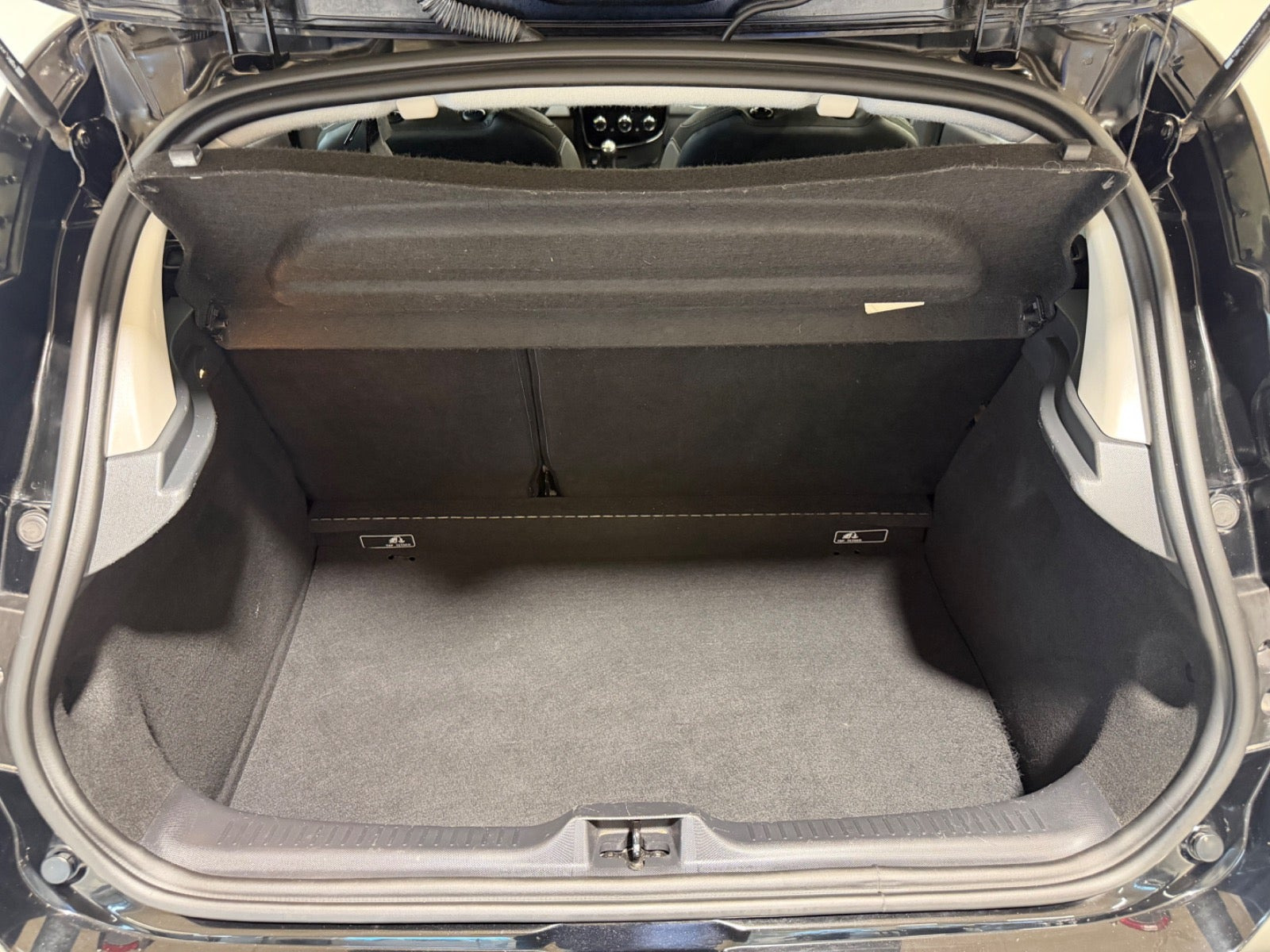 Sort Renault Clio IV fra 2012