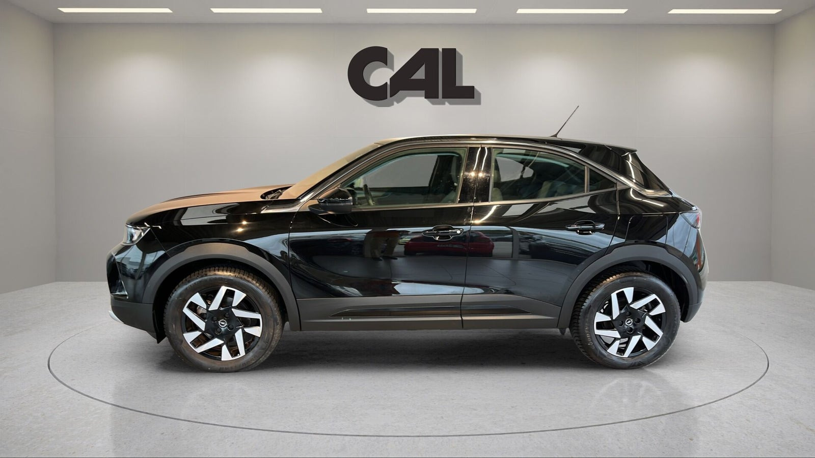 Sort Opel Mokka-e fra 2023