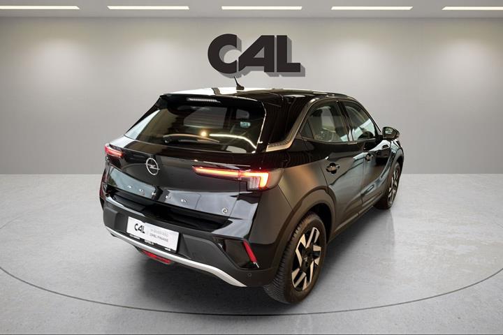Sort Opel Mokka-e fra 2023