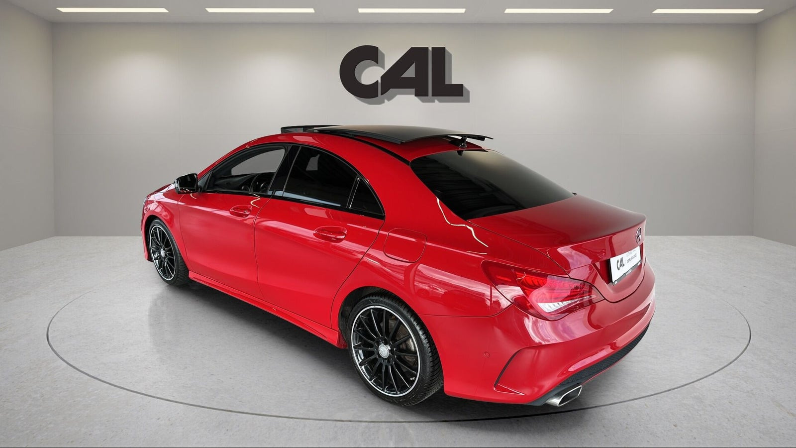 Rød Mercedes CLA220 d fra 2015