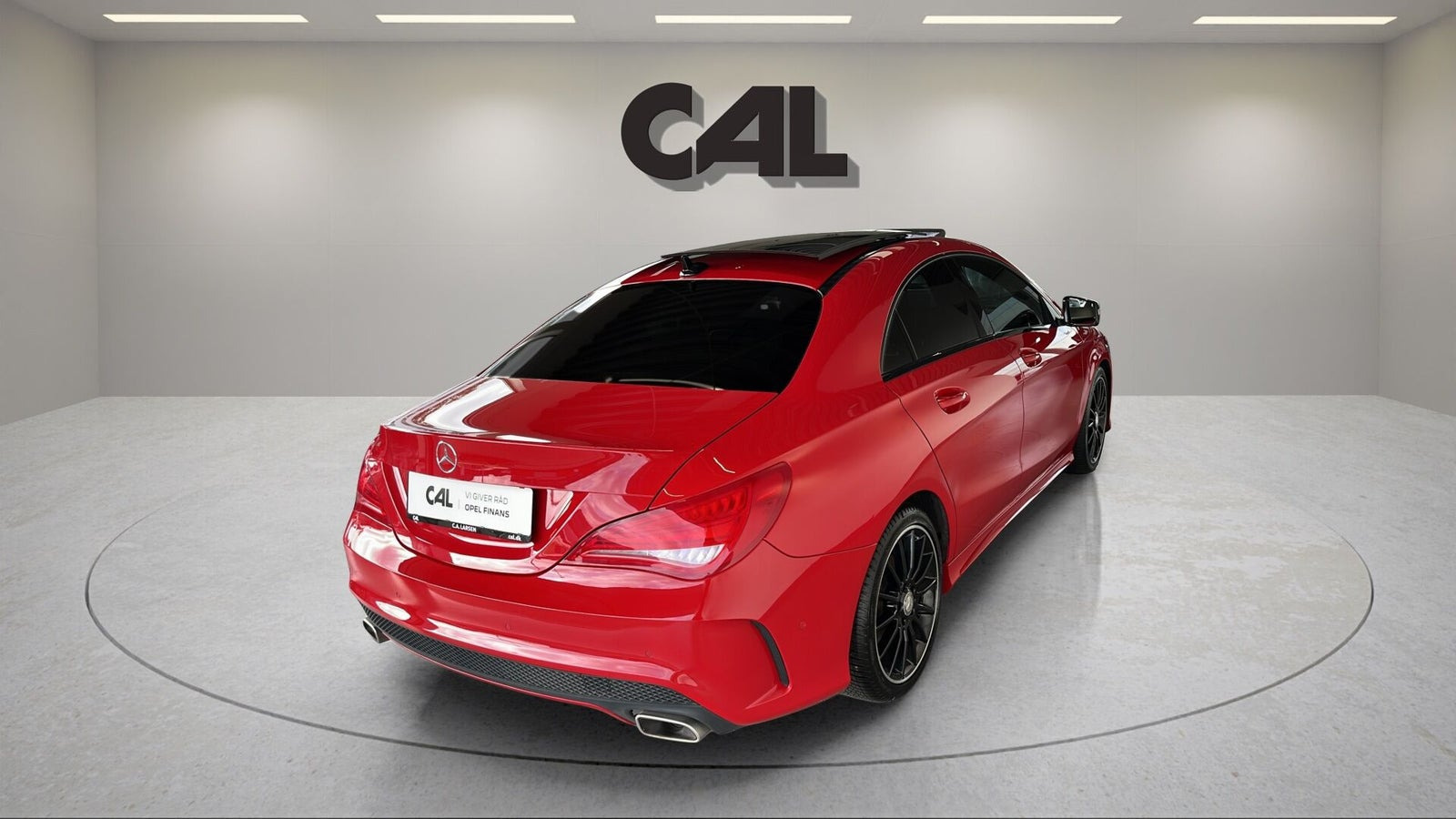 Rød Mercedes CLA220 d fra 2015