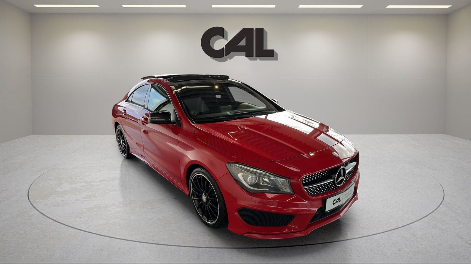 Rød Mercedes CLA220 d fra 2015