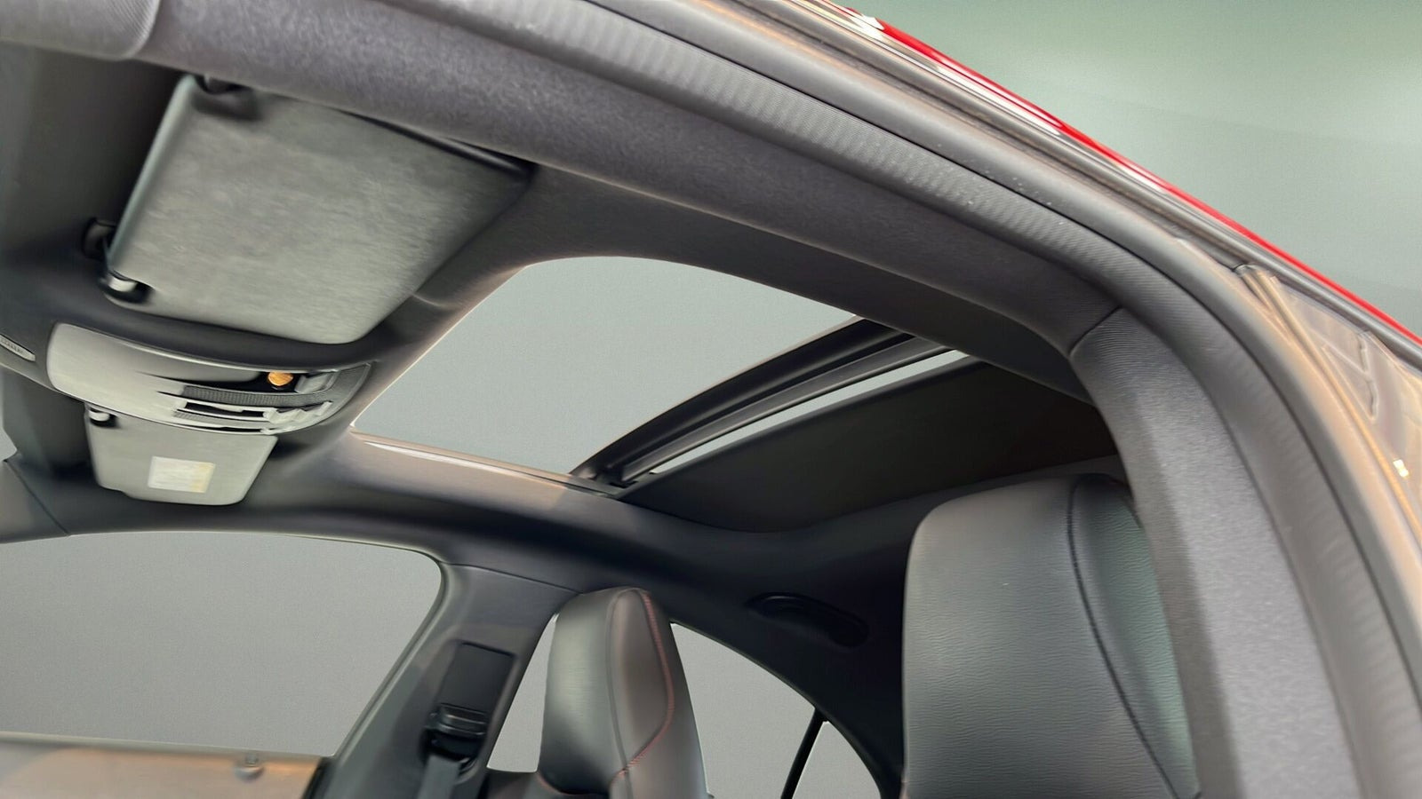 Rød Mercedes CLA220 d fra 2015