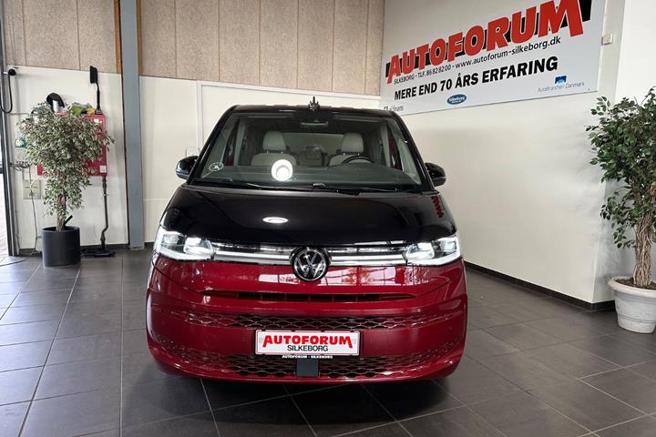 Sort VW Multivan fra 2024