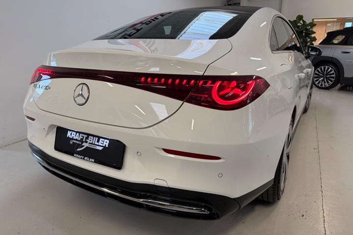 Hvid Mercedes CLA250+ fra 2025