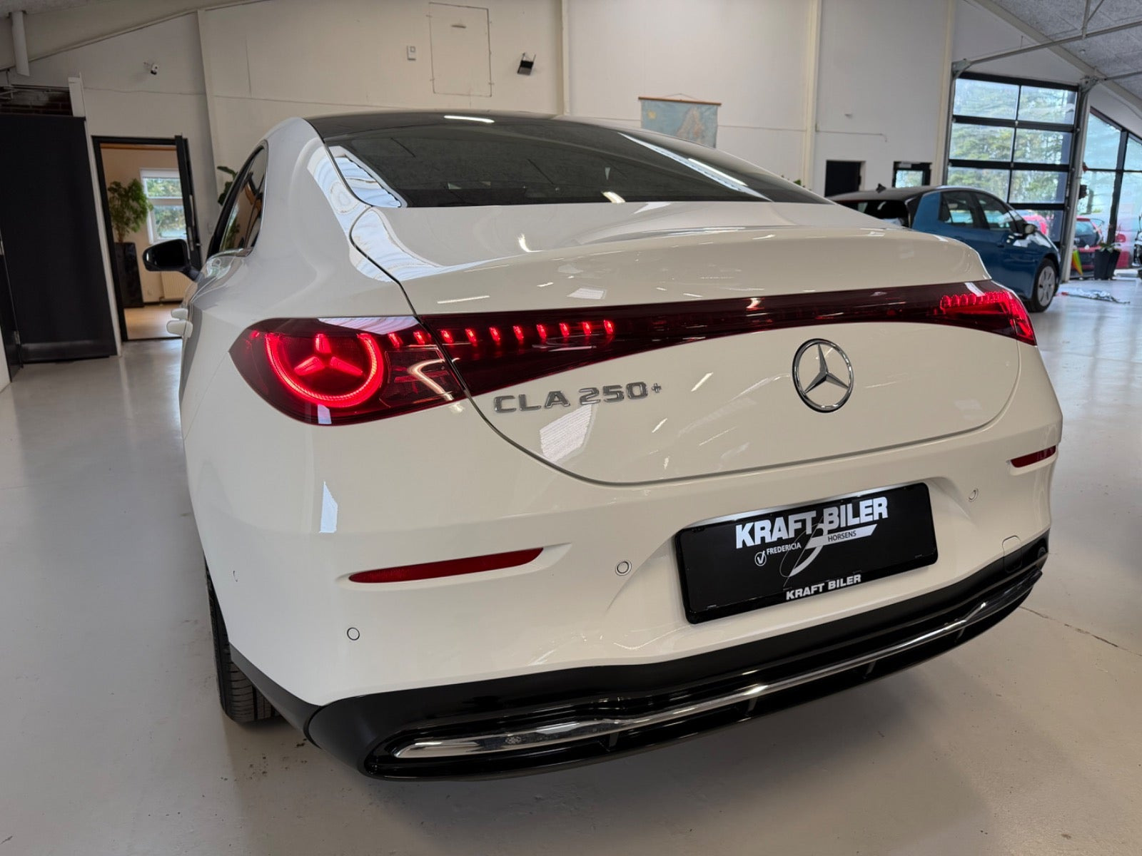Hvid Mercedes CLA250+ fra 2025