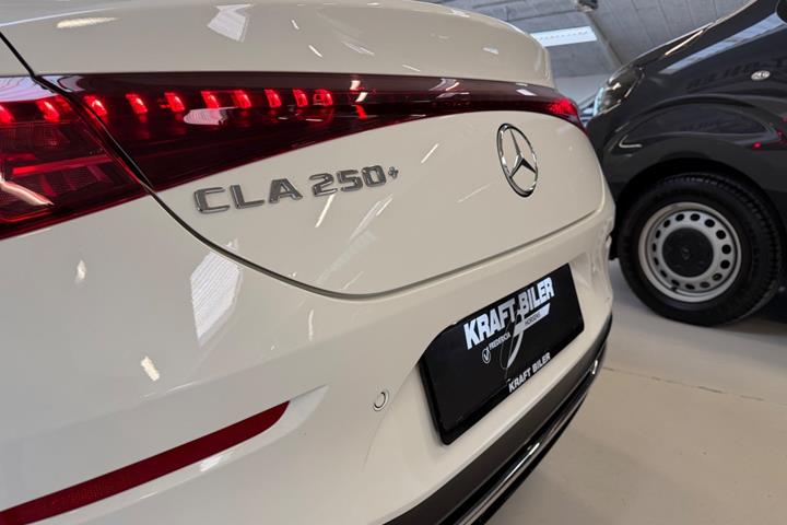 Hvid Mercedes CLA250+ fra 2025