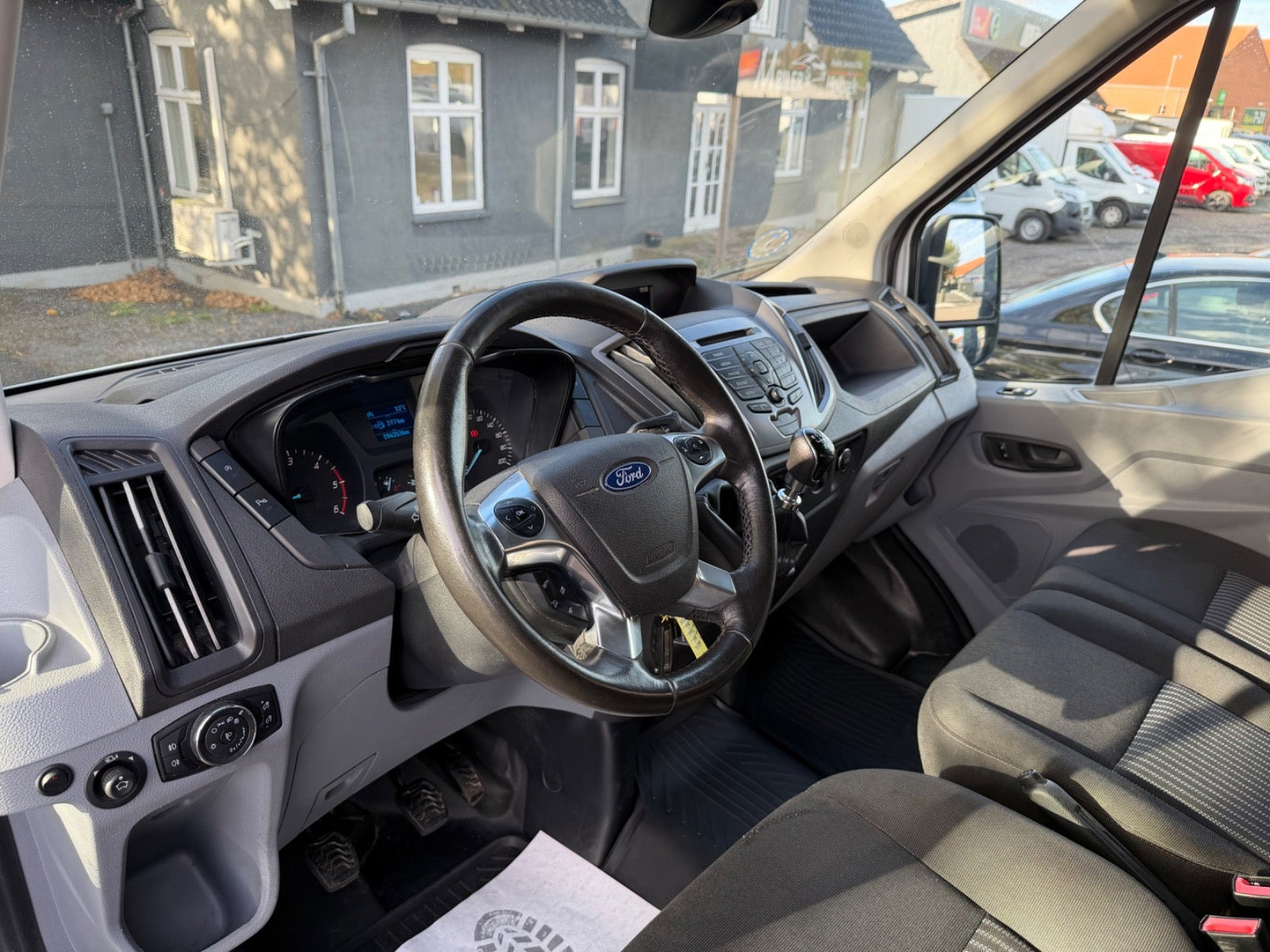 Hvid Ford Transit 350 L2 Van fra 2019