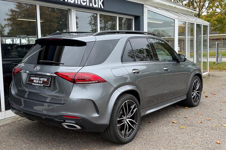 Grå Mercedes GLE350 de fra 2023