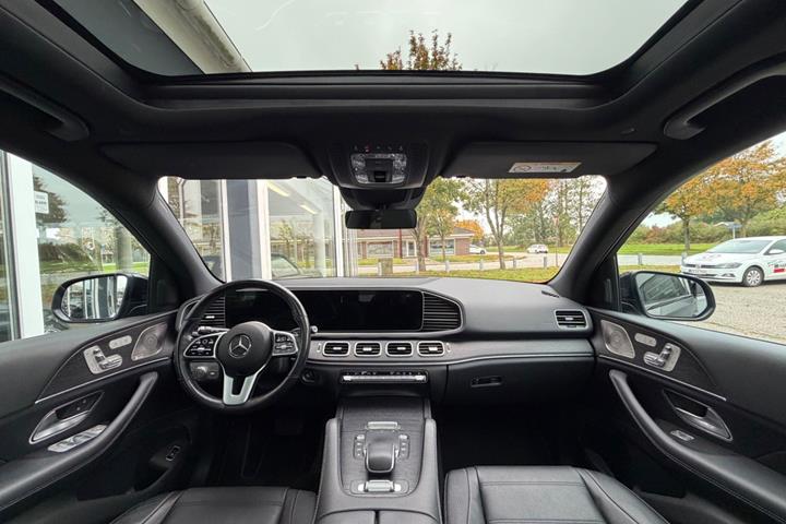 Grå Mercedes GLE350 de fra 2023