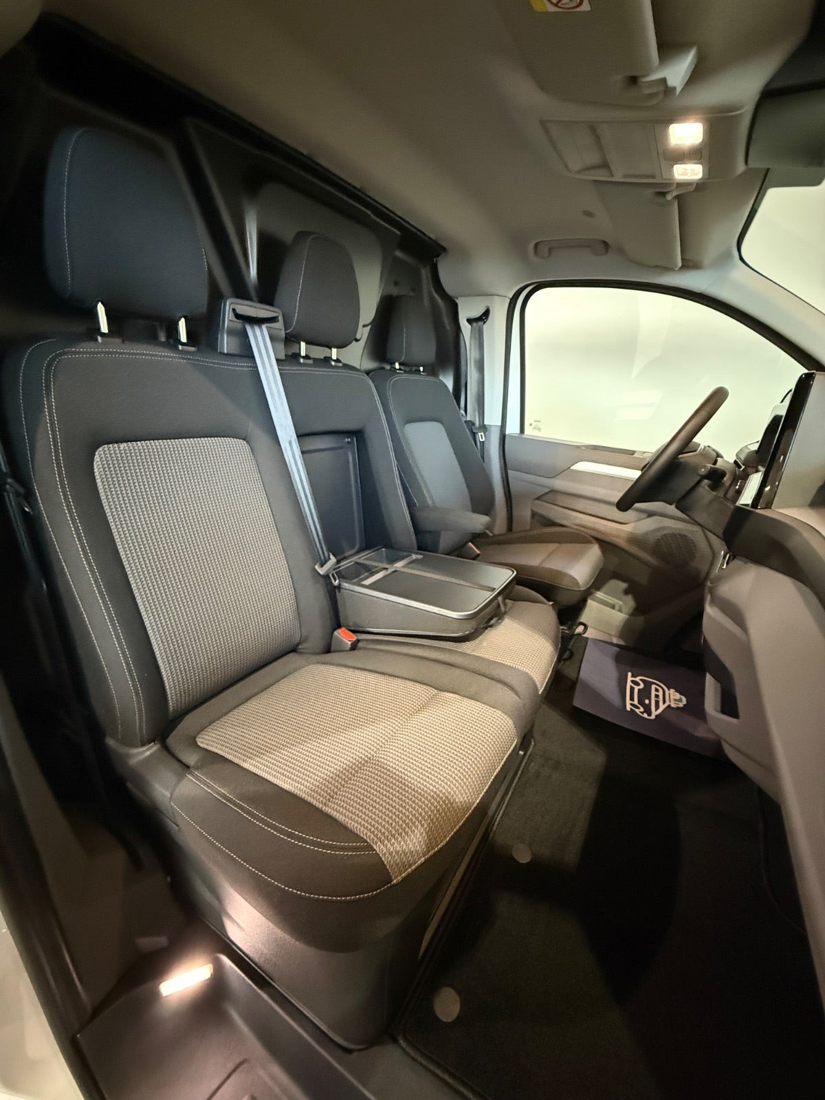 Hvid VW Transporter fra 2026