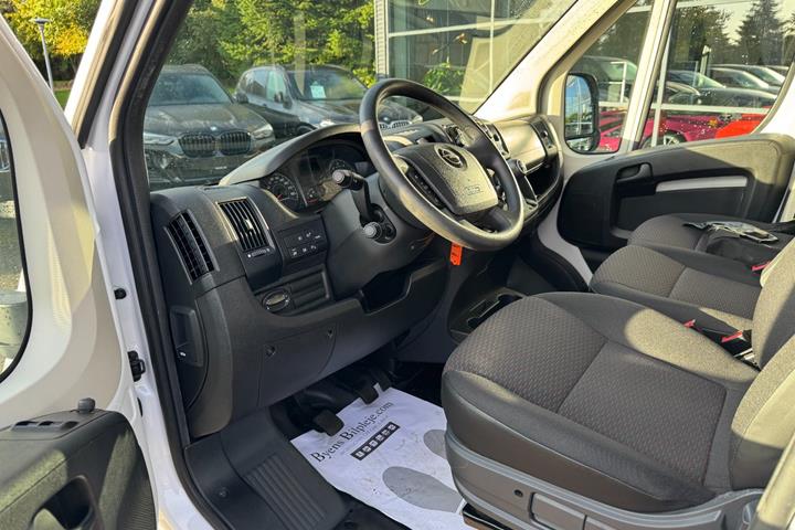 undefined Opel Movano fra 2023