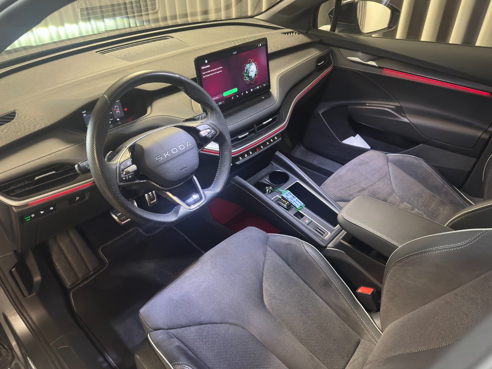 Grå Skoda Enyaq fra 2026