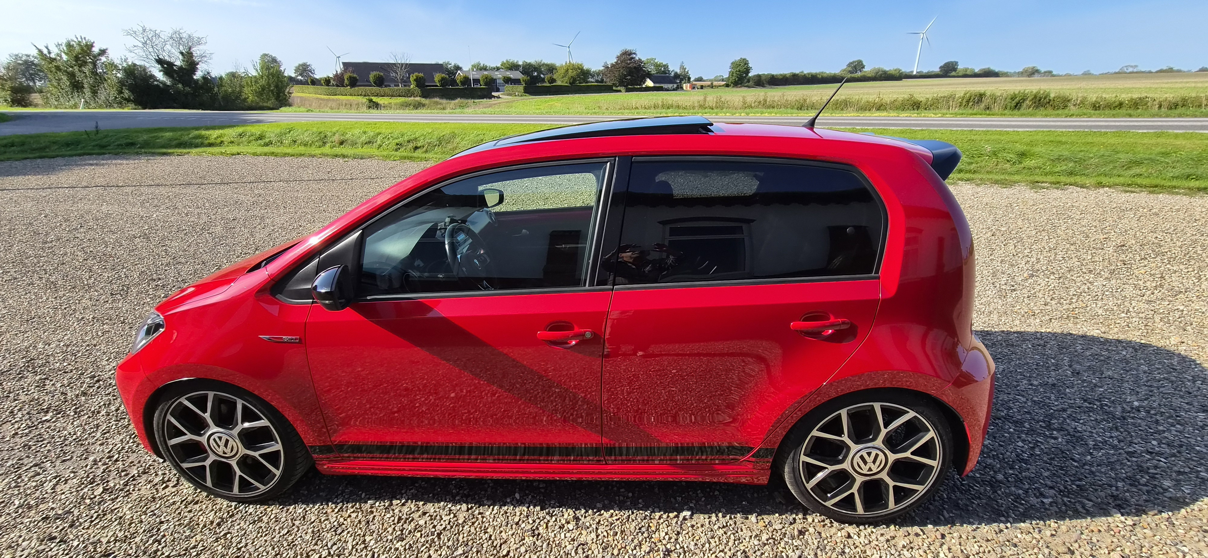 Rød VW UP! fra 2018