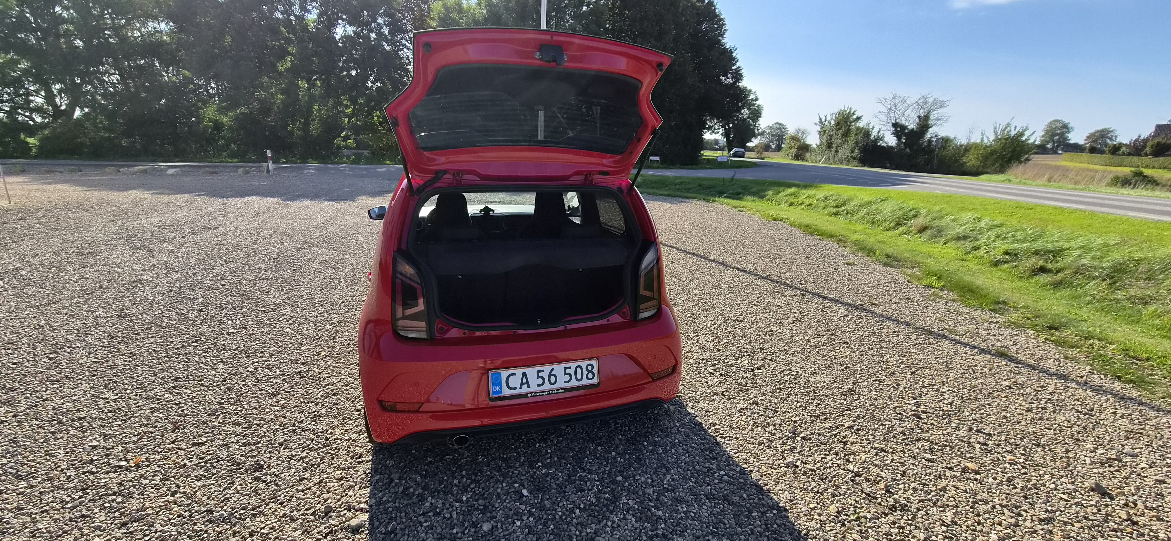 Rød VW UP! fra 2018