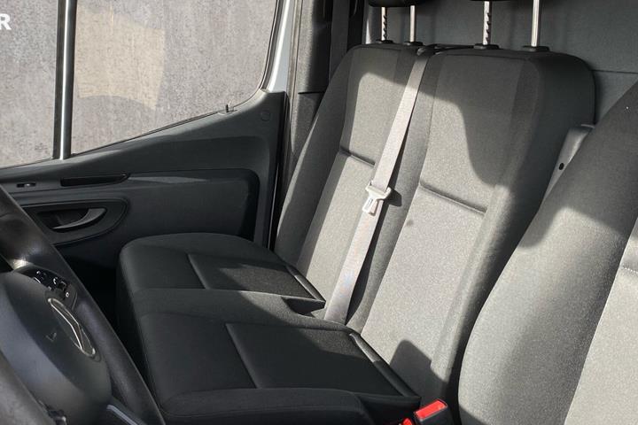 Hvid Mercedes Sprinter fra 2021