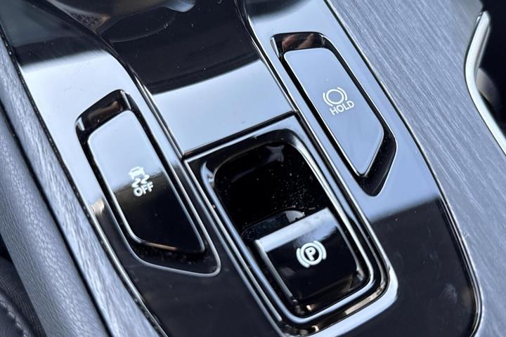 Grå Lexus RZ fra 2026
