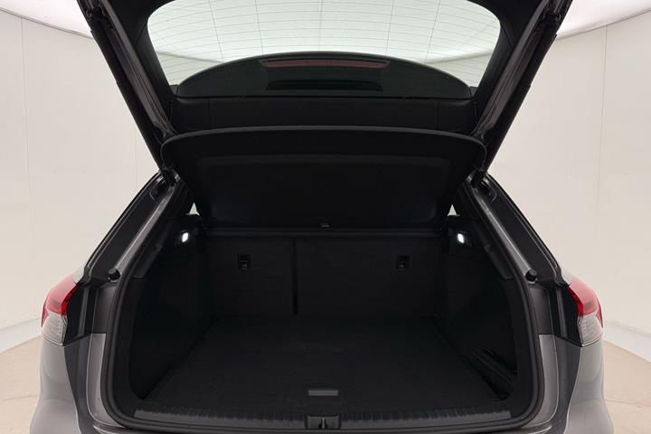 Grå Audi Q4 fra 2025