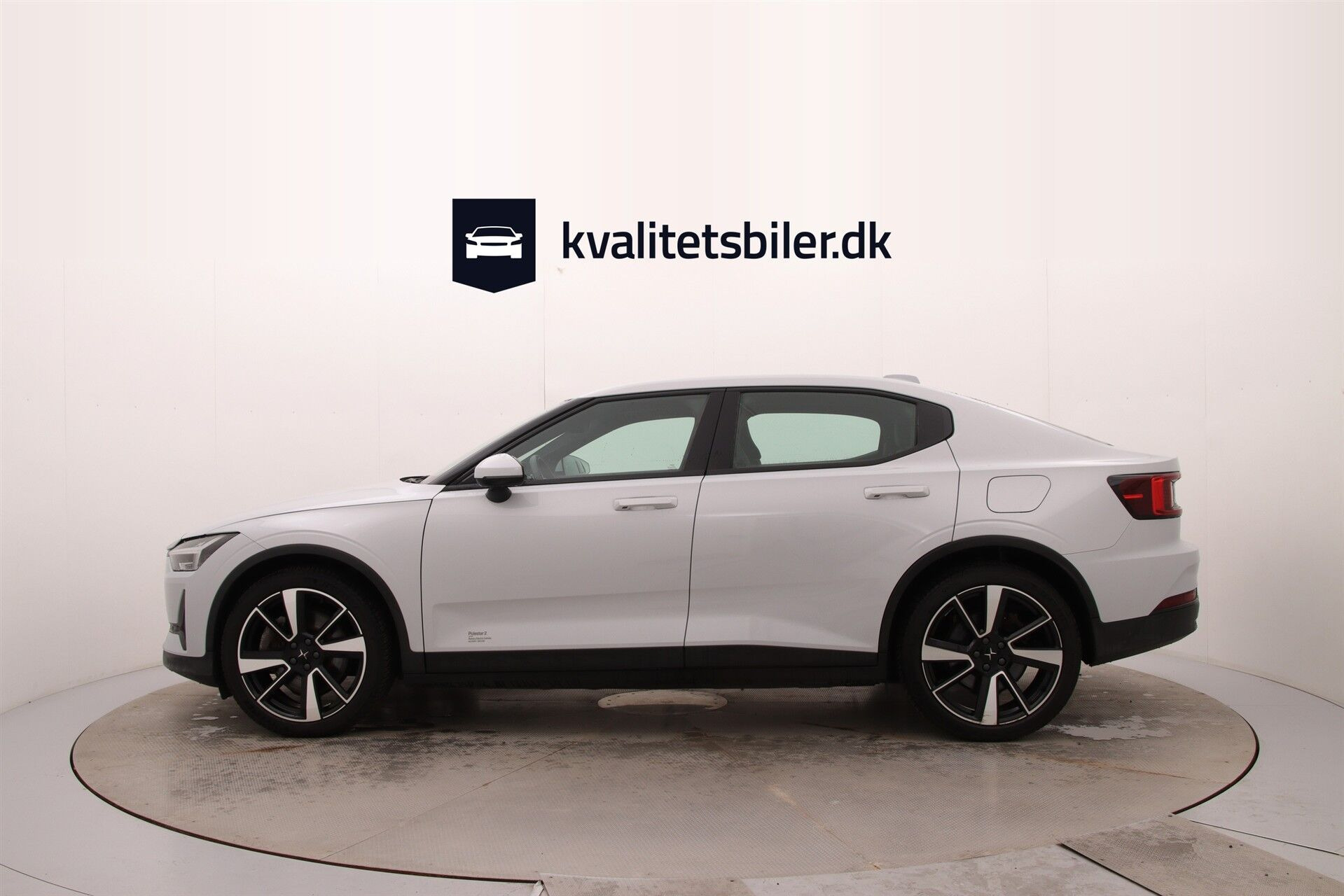 Sølv Polestar 2 fra 2023