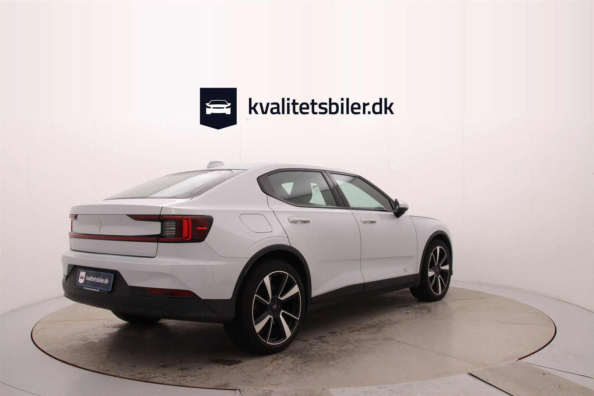 Sølv Polestar 2 fra 2023