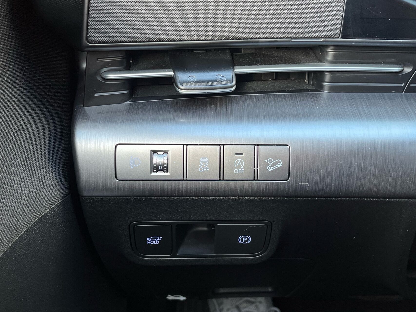 Hvid Hyundai Kona fra 2023