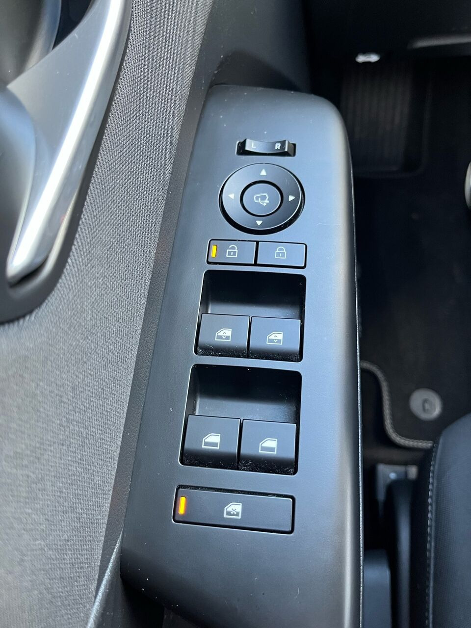 Hvid Hyundai Kona fra 2023