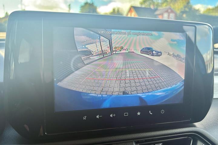 Blå Suzuki Swift fra 2024