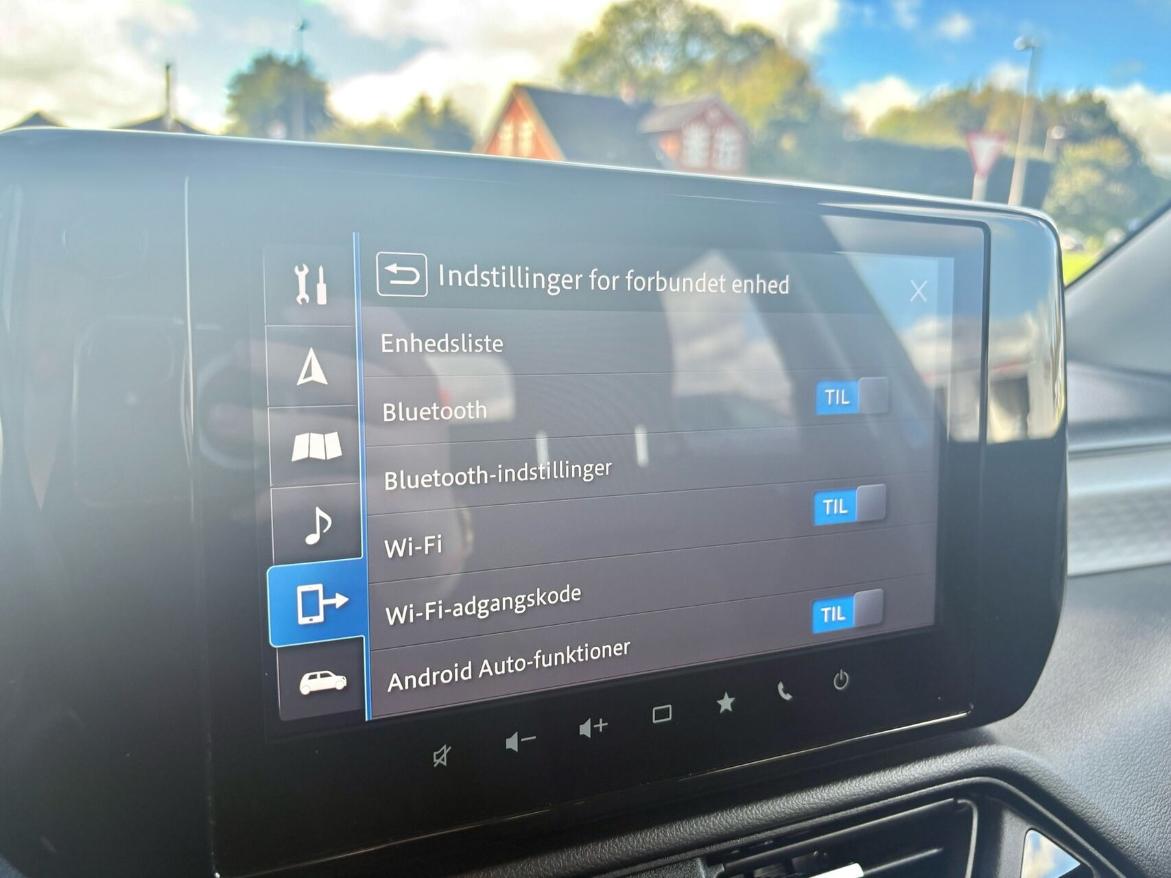 Blå Suzuki Swift fra 2024