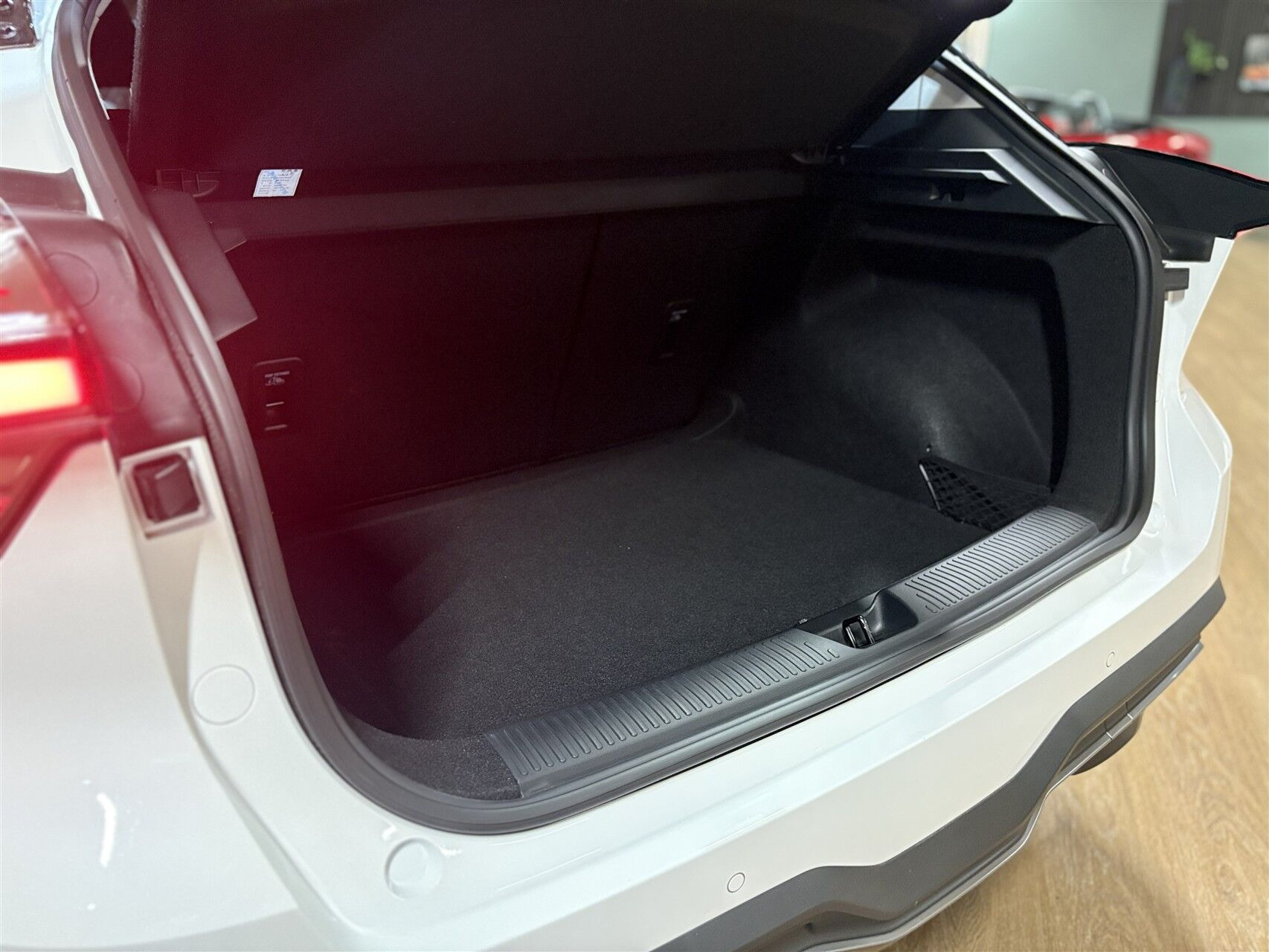 Hvid MG MG4 Electric fra 2026