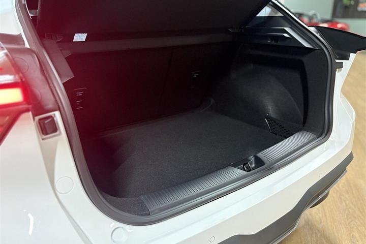Hvid MG MG4 Electric fra 2026