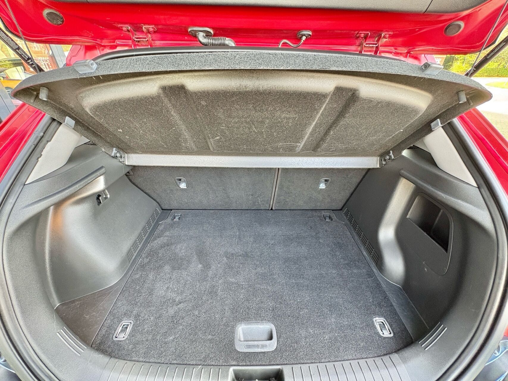 Rød Hyundai Kona fra 2020